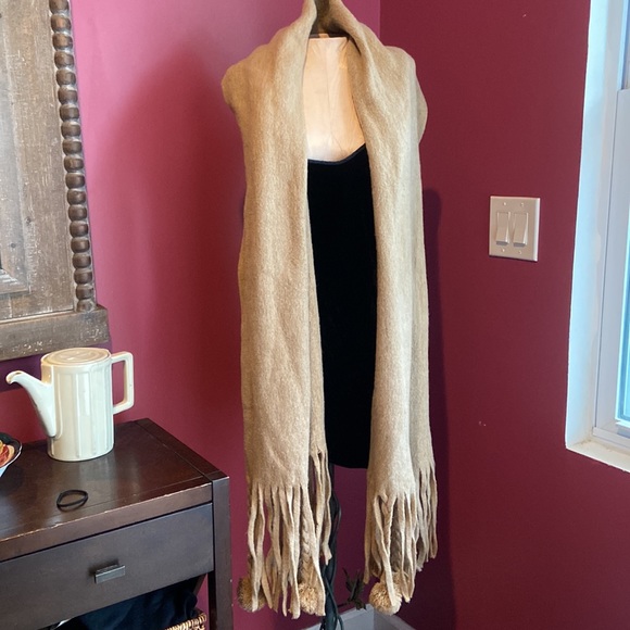 BCBGMAXAZRIA Camel Oversized Braided Fringe Scarf - Picture 3 of 4